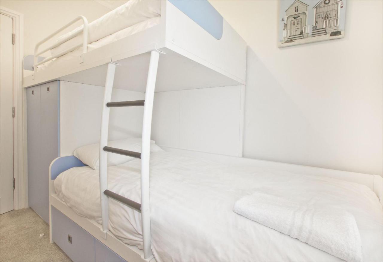 Beautiful Aberdovey Seafront Apartment 2 Aberdyfi Buitenkant foto